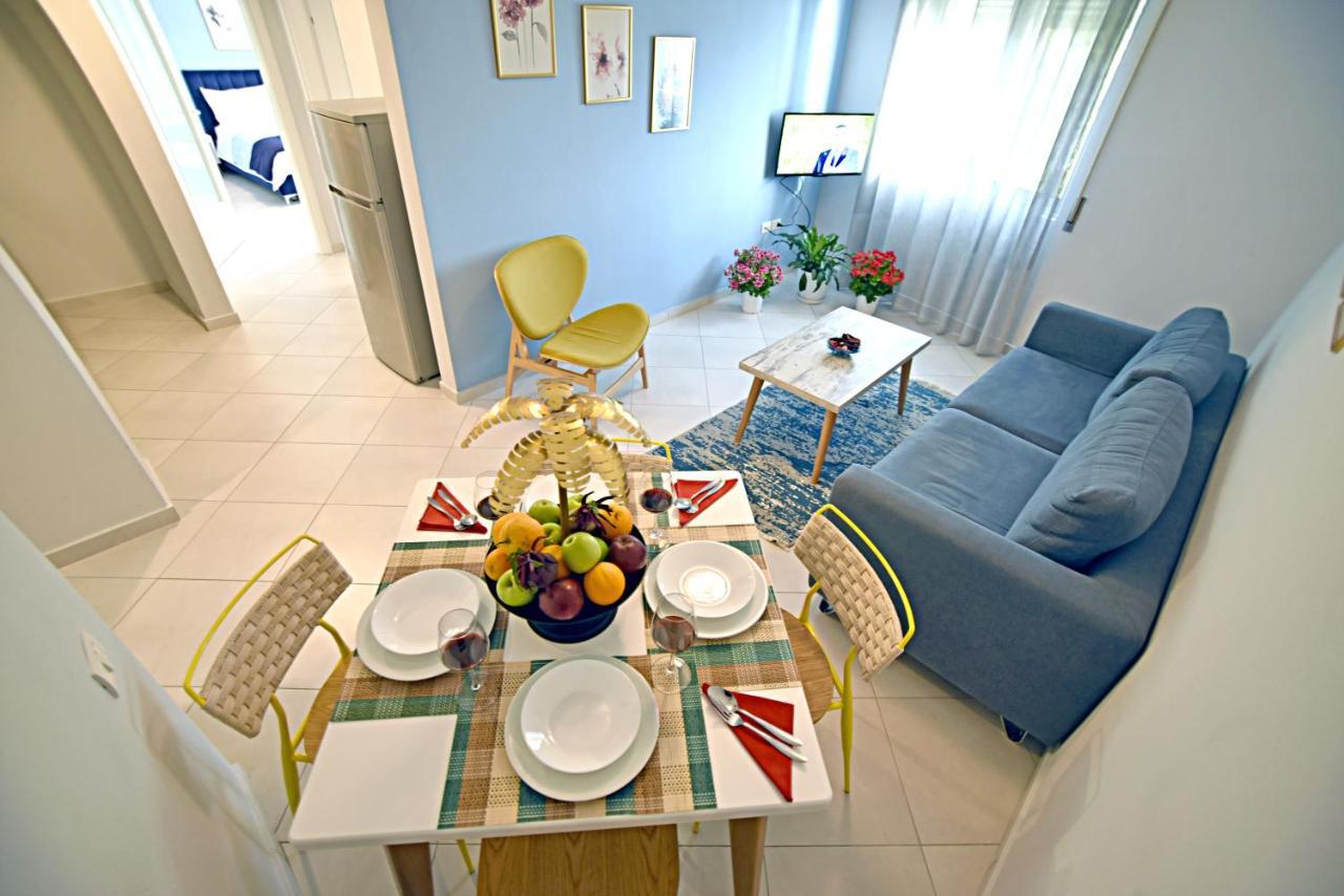 Sunrise Suites فلورا المظهر الخارجي الصورة