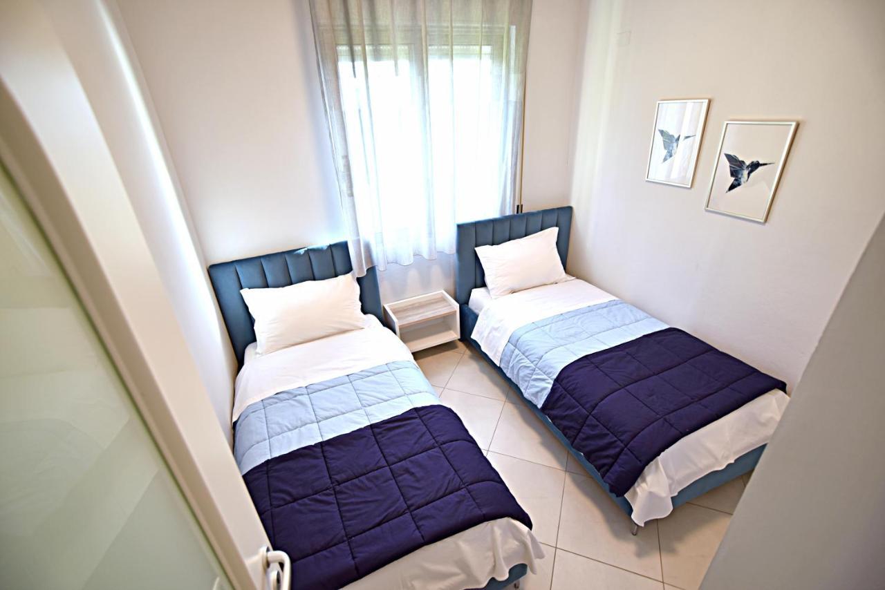 Sunrise Suites فلورا المظهر الخارجي الصورة